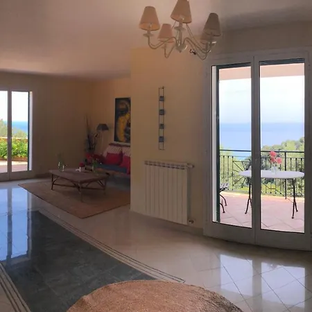 Riviera Villa *