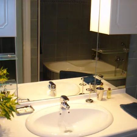 Riviera Villa *